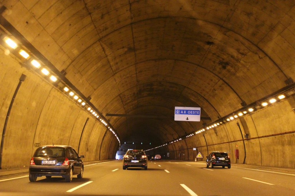LED Tunnel Lights LedsUniverse
